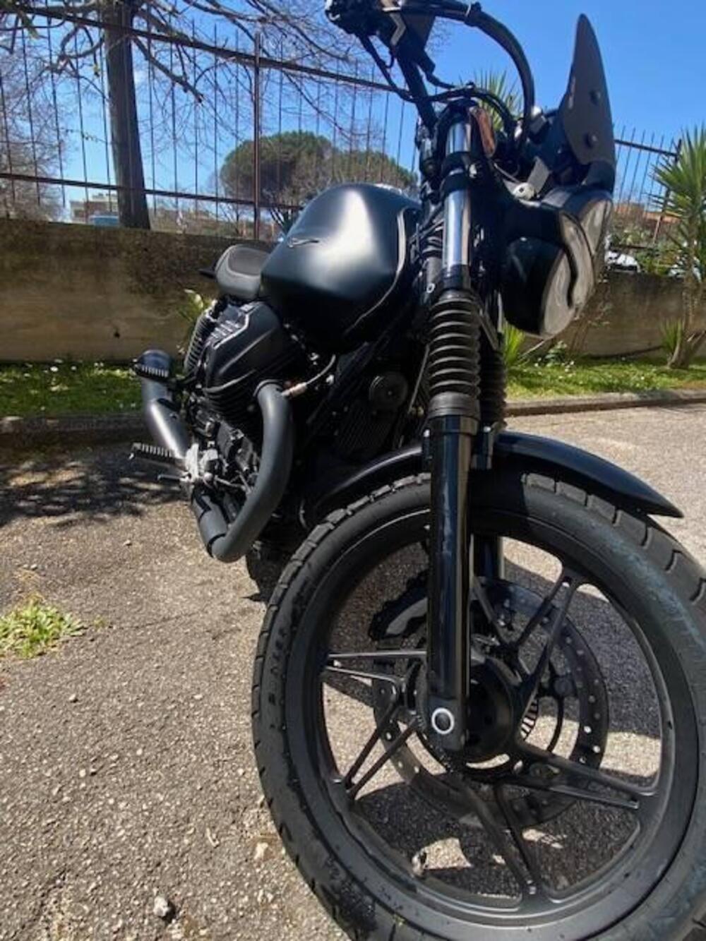 Moto Guzzi V7 Stone (2021 - 24) (5)