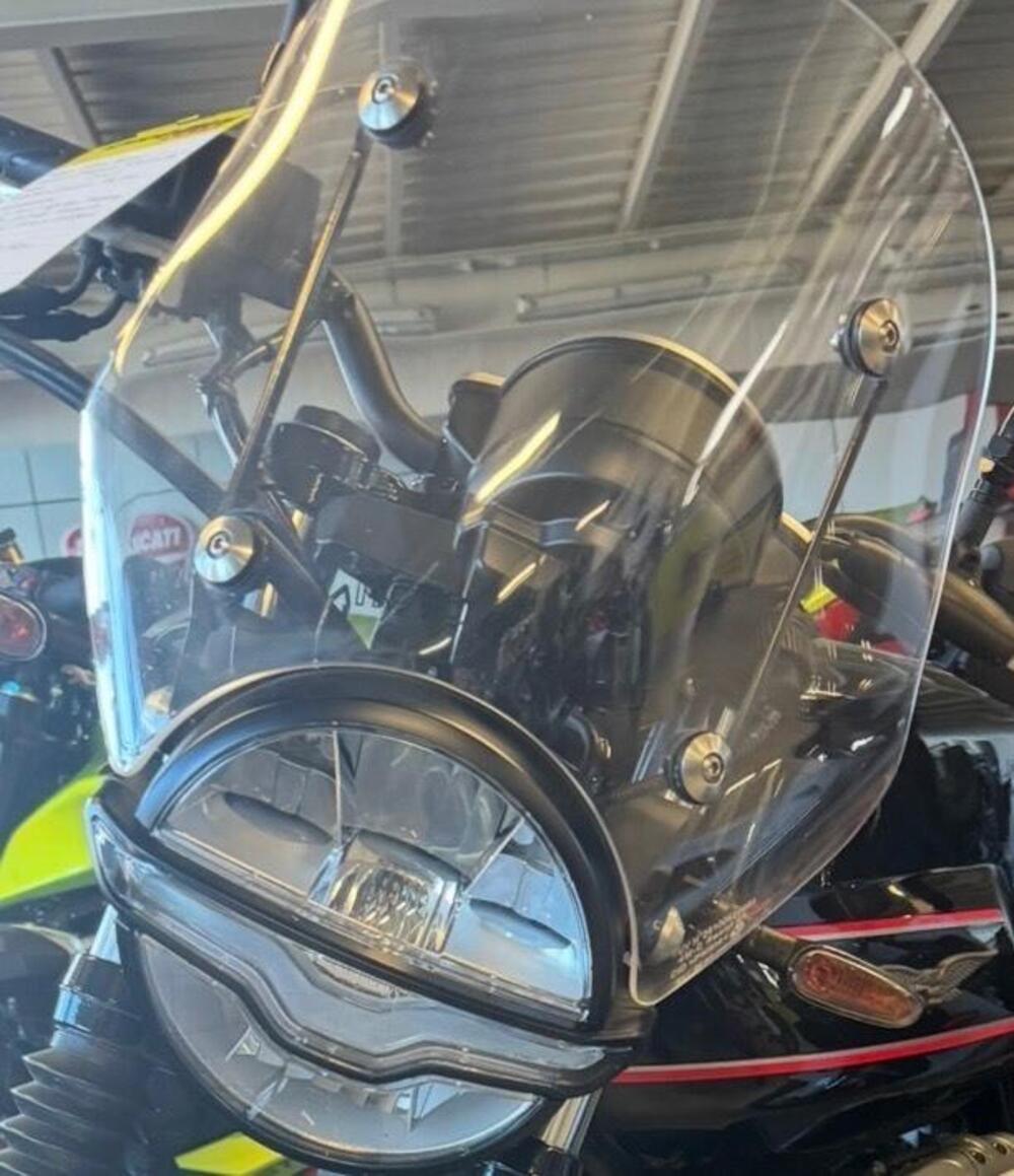 Moto Guzzi V7 Stone Special Edition (2022 - 25) (7)