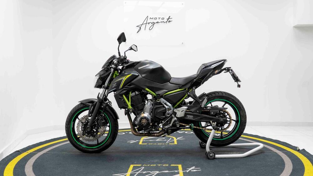 Kawasaki Z 650 (2017 - 19) (6)