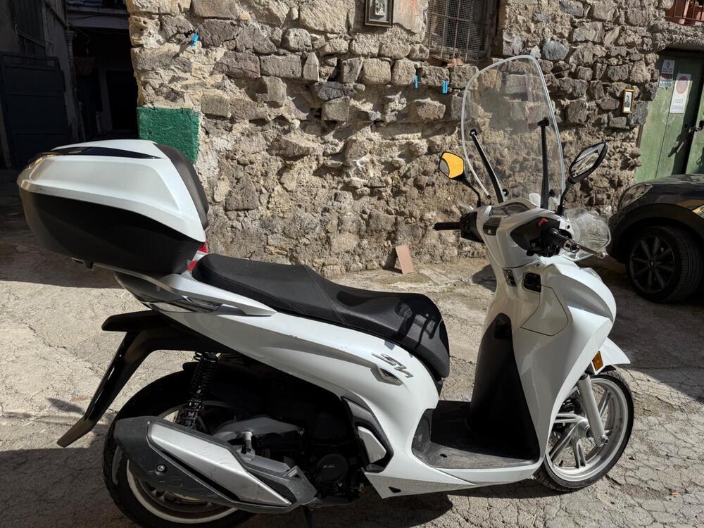 Honda SH 350 (2021 - 24) (2)