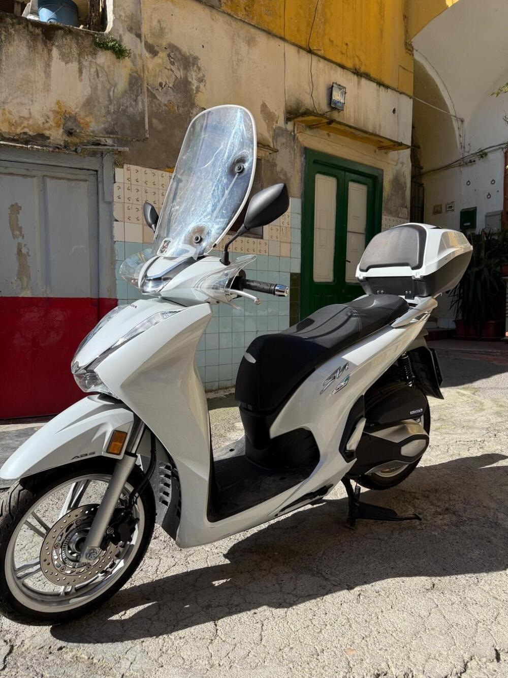 Honda SH 350 (2021 - 24) (3)