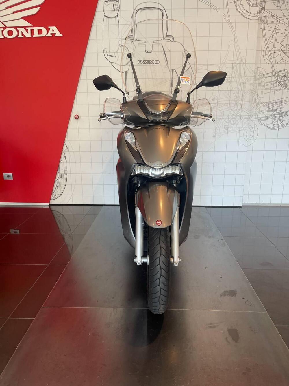 Honda SH 350 (2021 - 24) (4)