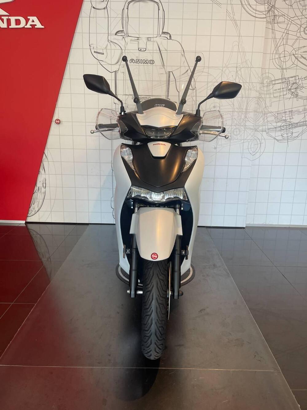 Honda SH 150i Sport (2024 - 25) (4)