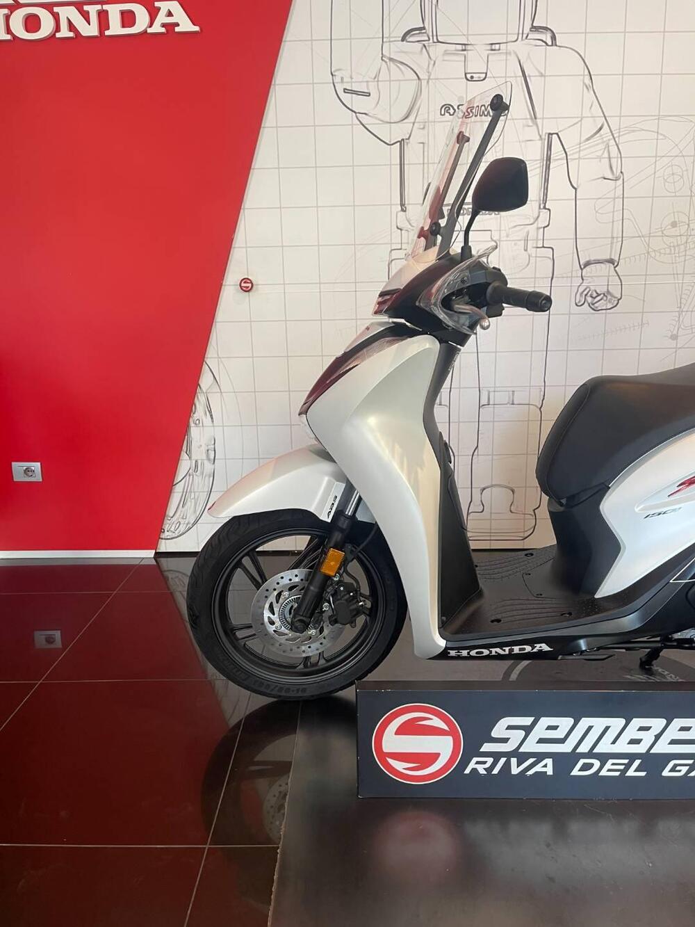 Honda SH 150i Sport (2024 - 25) (6)