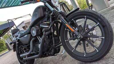 Harley-Davidson 883 Iron (2017 - 20) - XL 883N usata