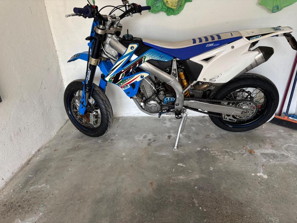 Tm Moto SMM 530 F ES (2013)