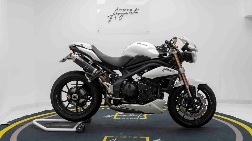 Triumph Speed Triple 1050 (2011 - 13) (2)
