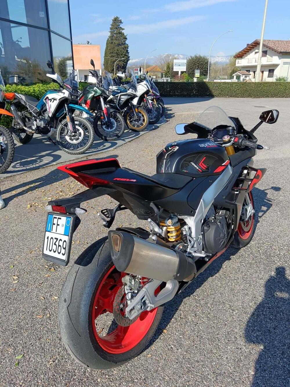 Aprilia RSV4 1100 (2021 - 24) (2)