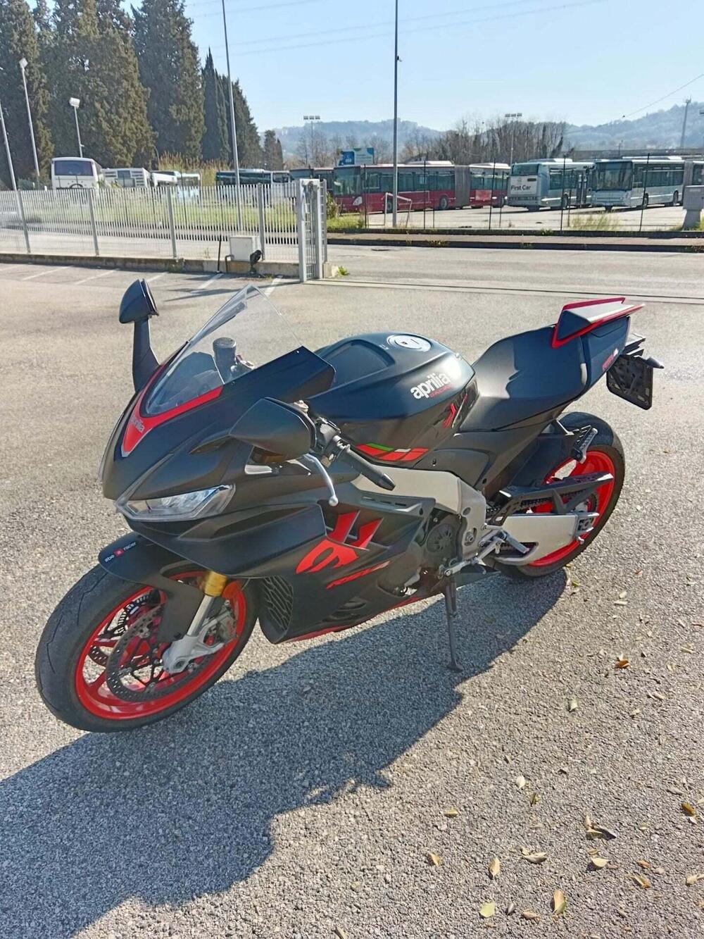 Aprilia RSV4 1100 (2021 - 24) (4)