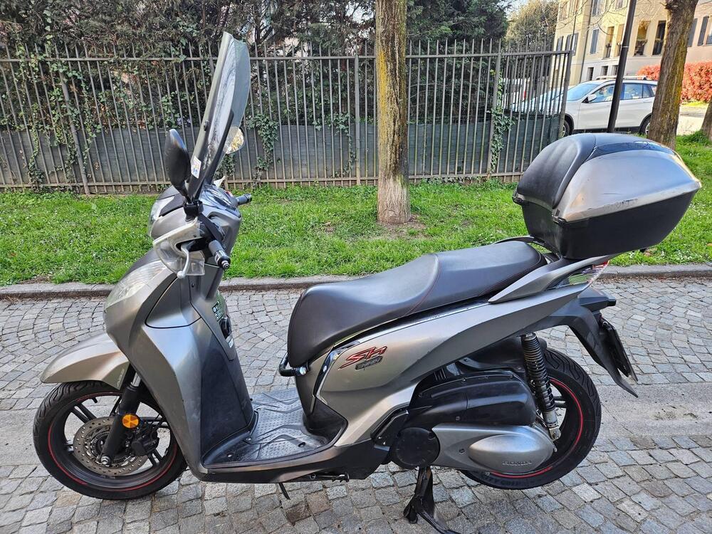 Honda SH 300 i ABS (2016 - 20) (2)