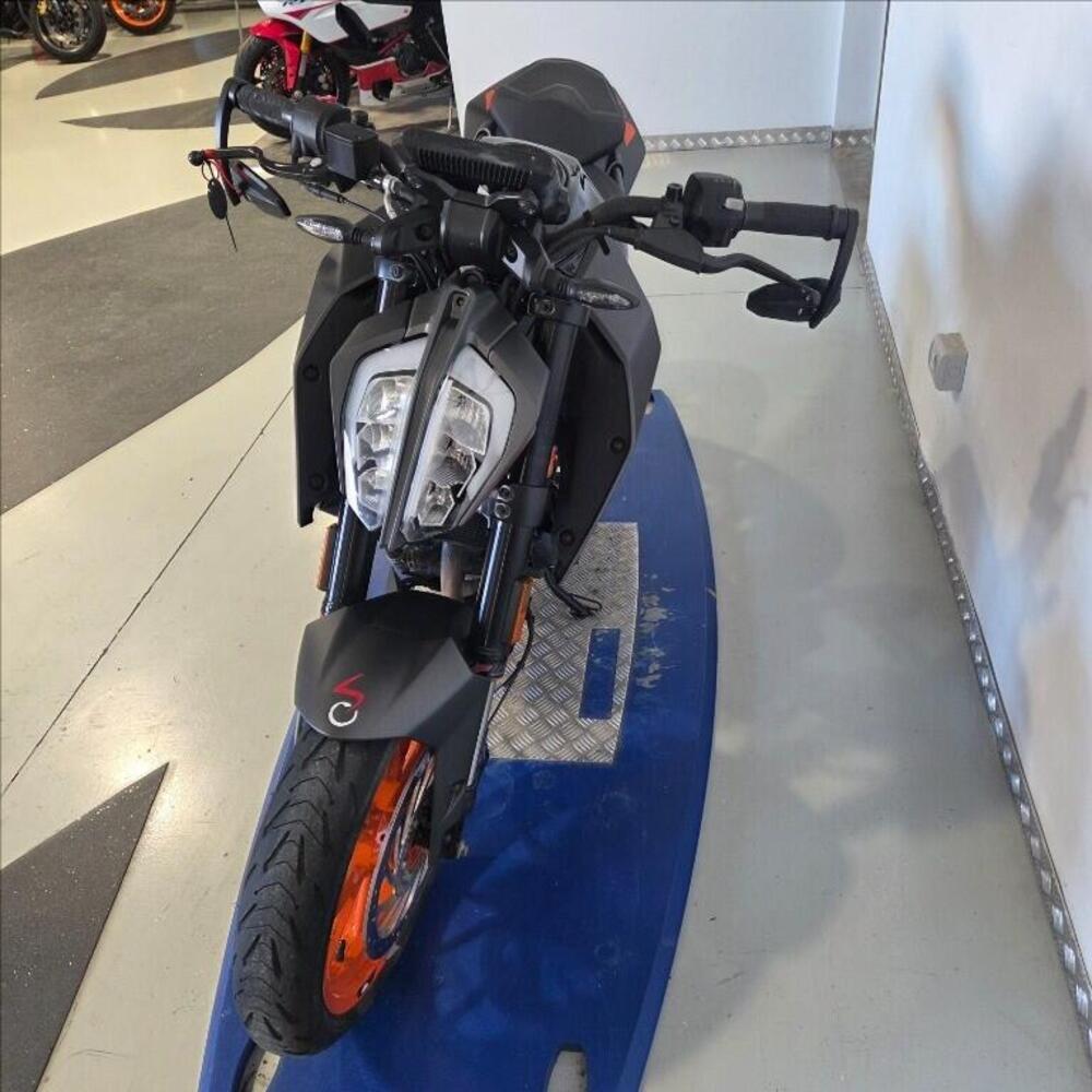 KTM 125 Duke (2021 - 23) (4)