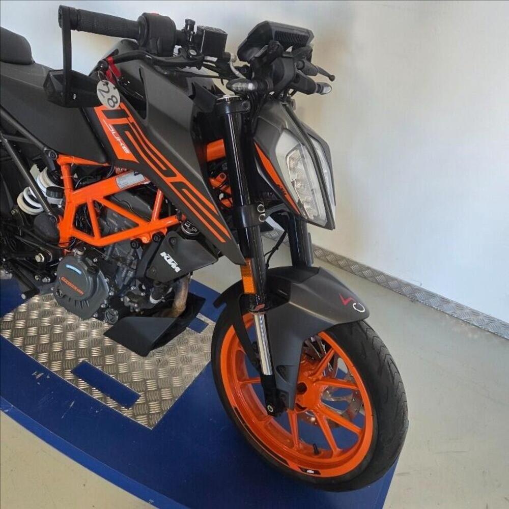 KTM 125 Duke (2021 - 23) (11)