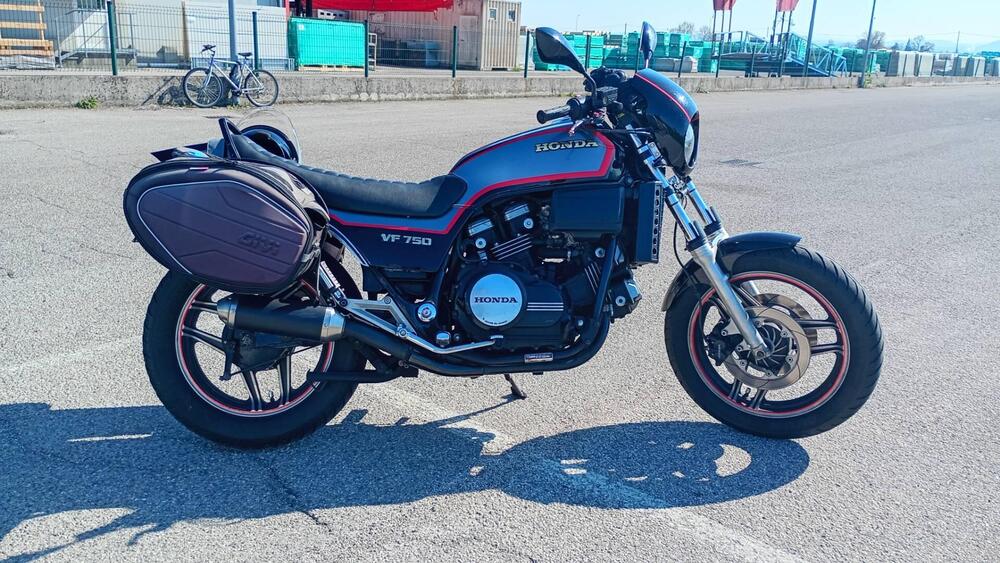 Honda VF 750 S (1985 - 87) (3)
