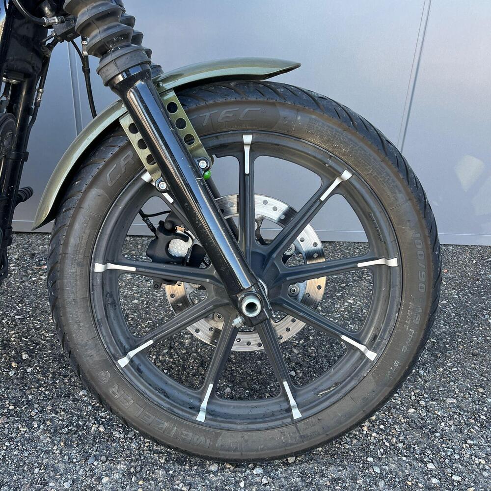 Harley-Davidson 883 Iron (2017 - 20) - XL 883N (2)