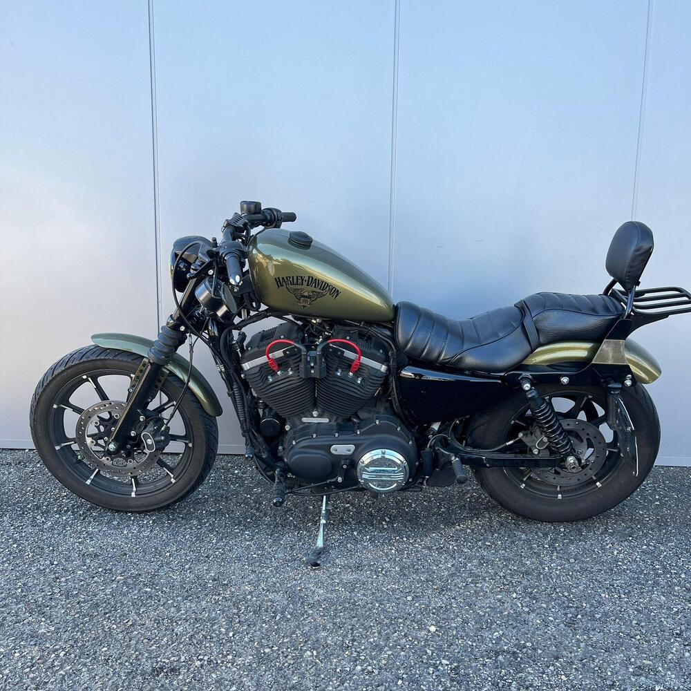 Harley-Davidson 883 Iron (2017 - 20) - XL 883N (17)