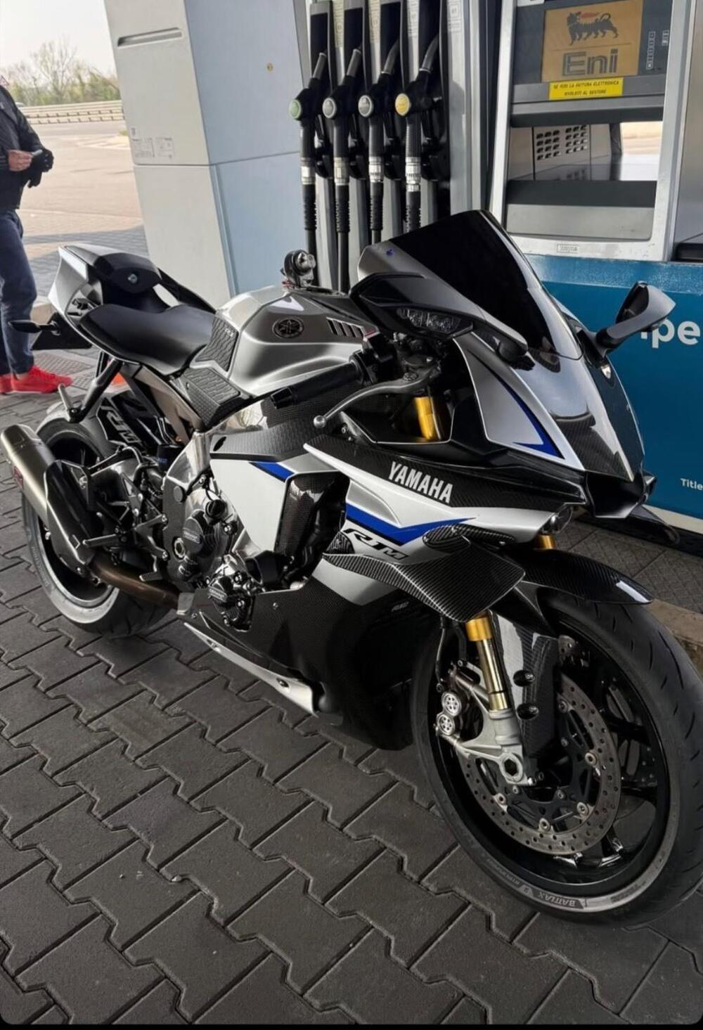 Yamaha YZF R1 M (2015 - 16)