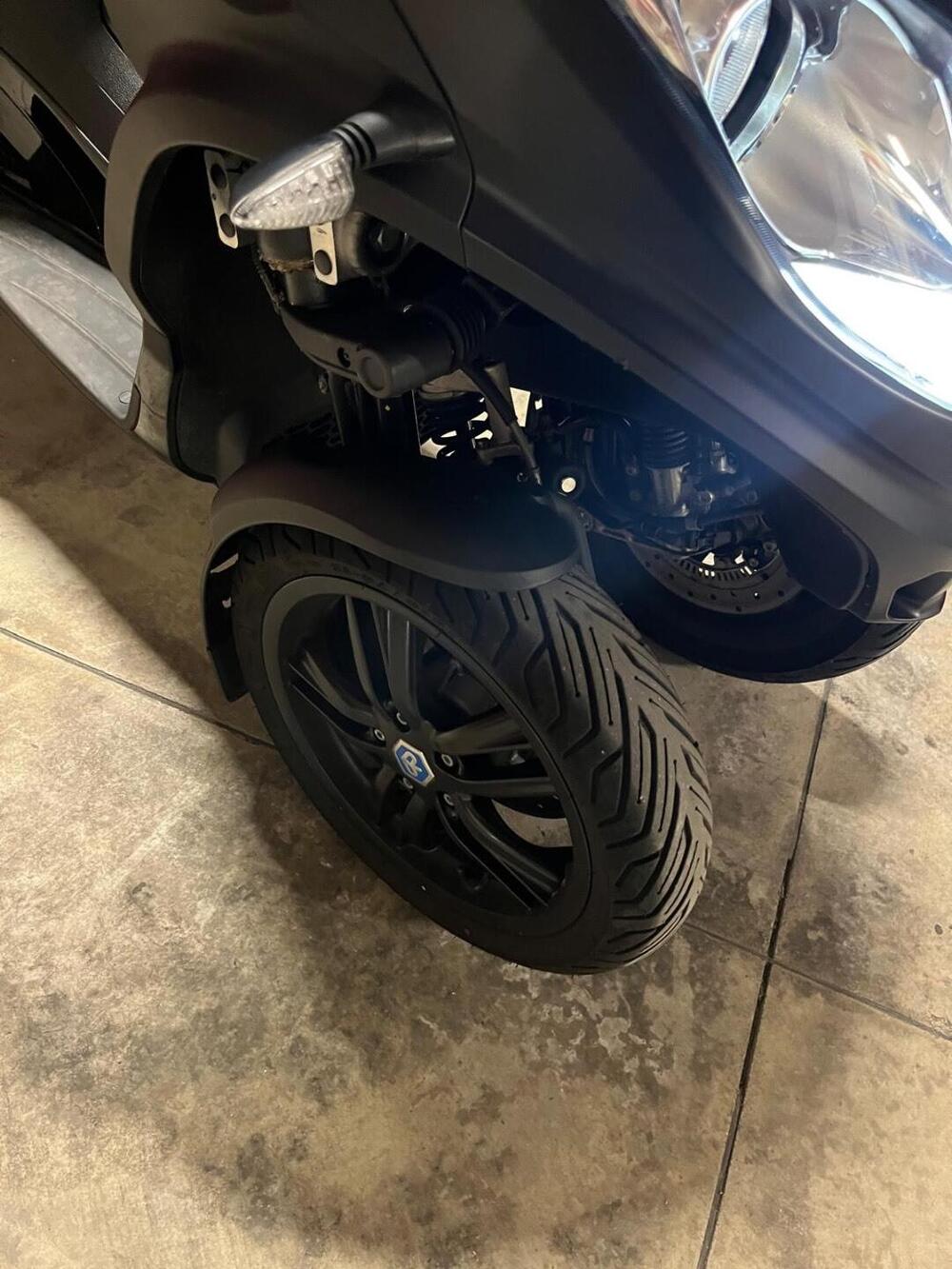 Piaggio MP3 300 ABS Hpe (2021 - 24) (10)