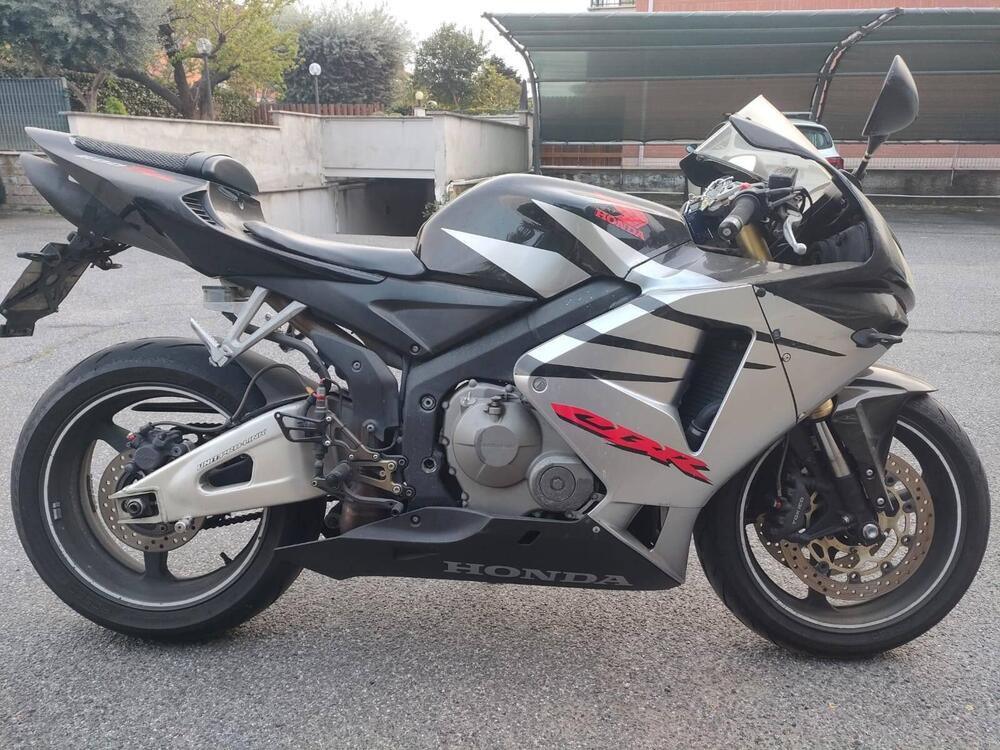 Honda CBR 600 RR (2005 - 06)