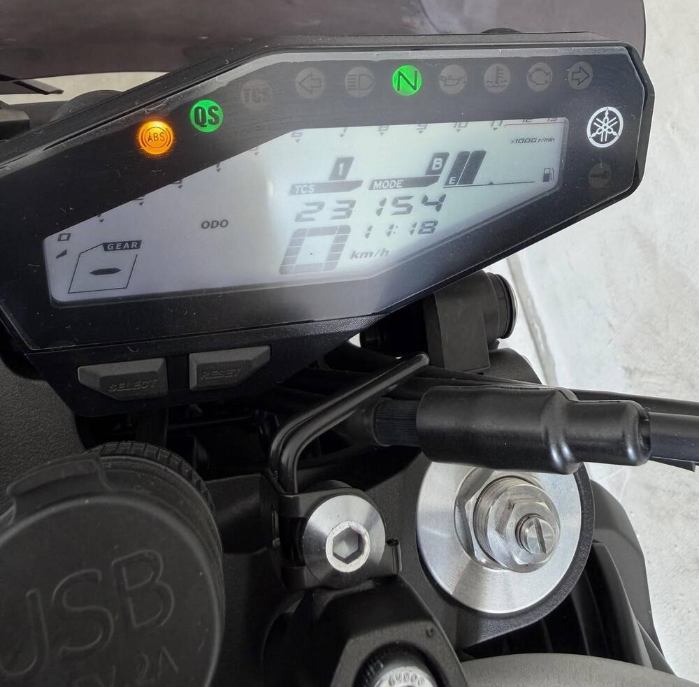 Yamaha MT-09 (2017 - 20) (5)