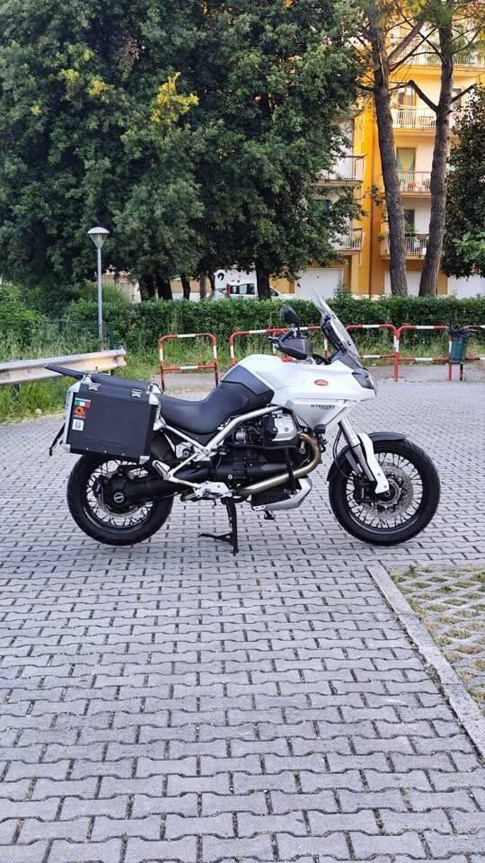 Moto Guzzi Stelvio 1200 4V (2008 - 10) (3)