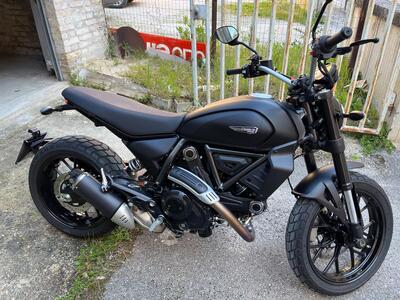 Ducati Scrambler 800 Icon Dark (2025 - 26) usata