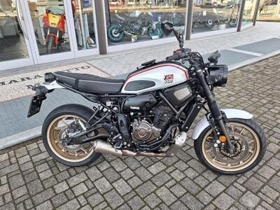 Yamaha XSR 700 (2021) usata