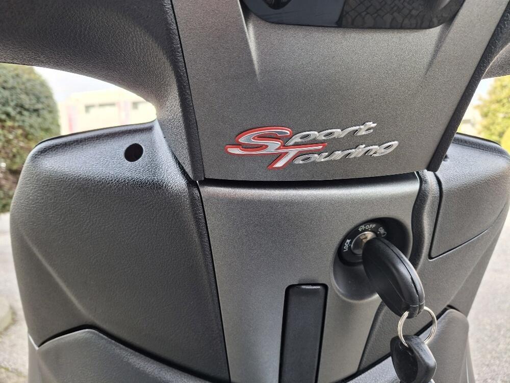 Piaggio Beverly 350 SportTouring ie ABS (2011 - 17) (5)