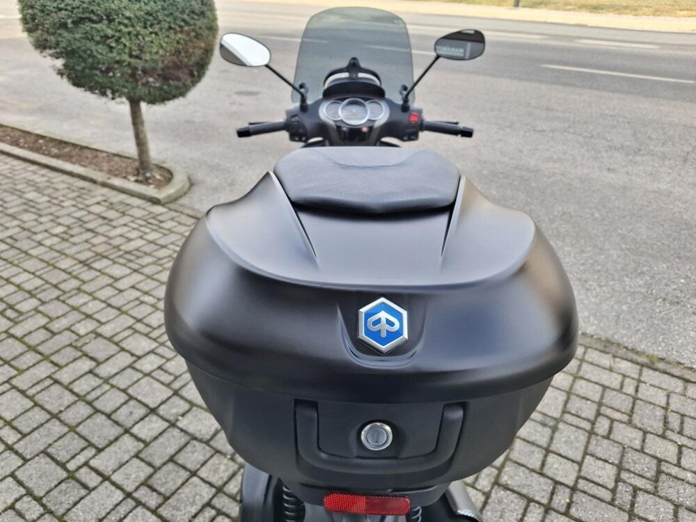 Piaggio Beverly 350 SportTouring ie ABS (2011 - 17) (6)