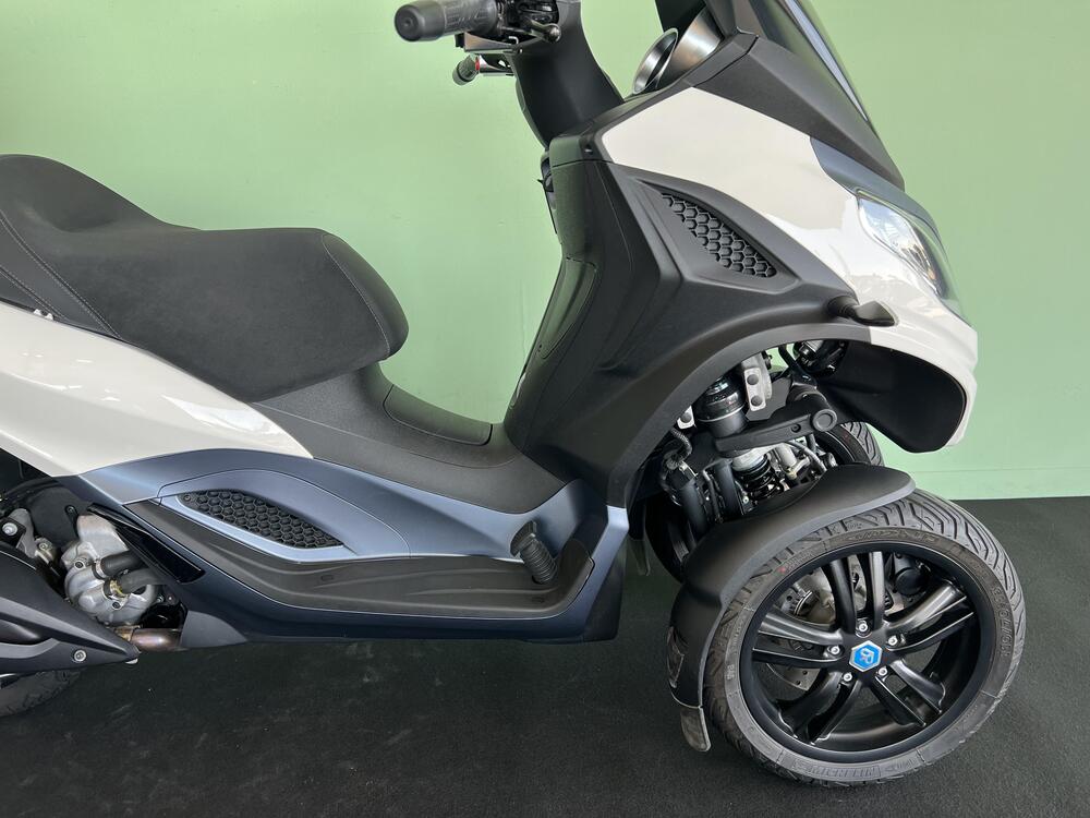 Piaggio MP3 300 ABS Hpe (2021 - 24) (9)
