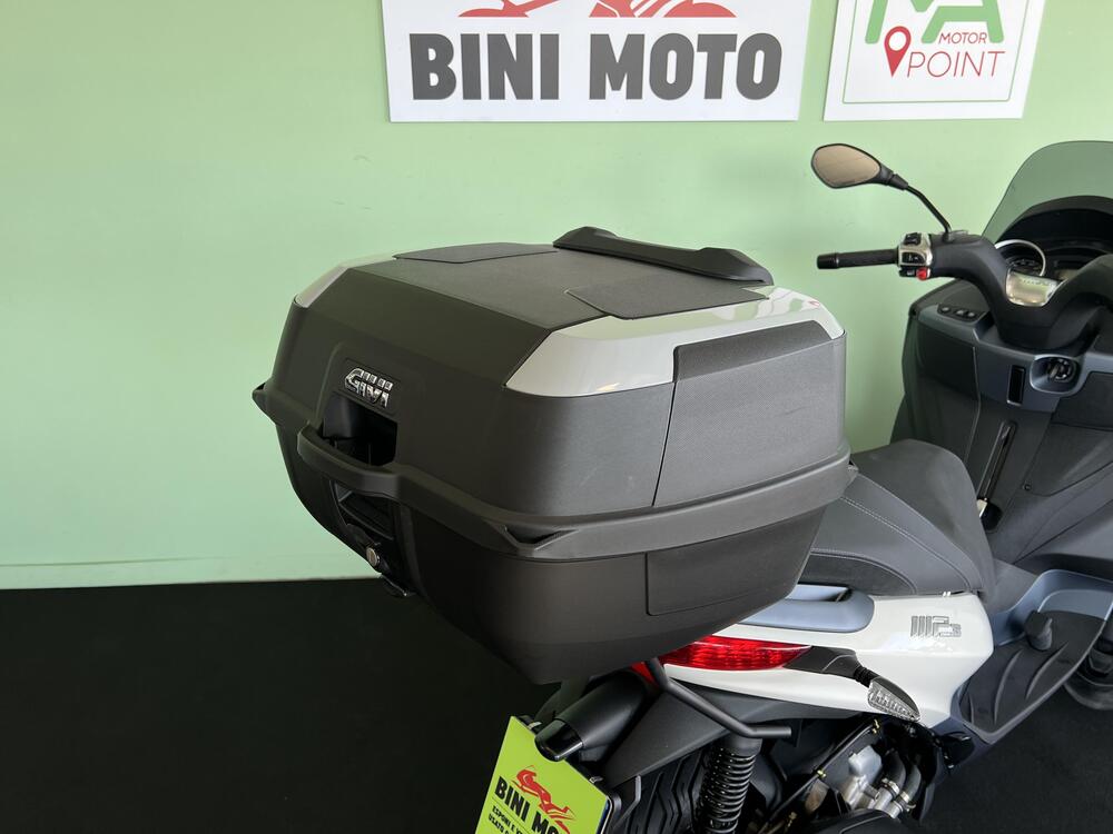 Piaggio MP3 300 ABS Hpe (2021 - 24) (18)