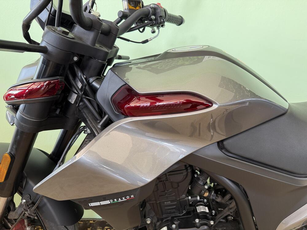 Malaguti Drakon 125 (2022 - 26) (8)