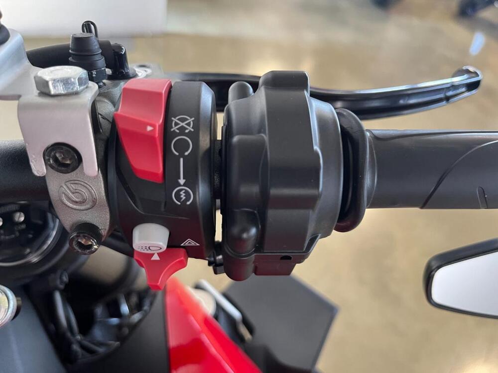 Ducati Streetfighter V2 (2022 - 24) (11)