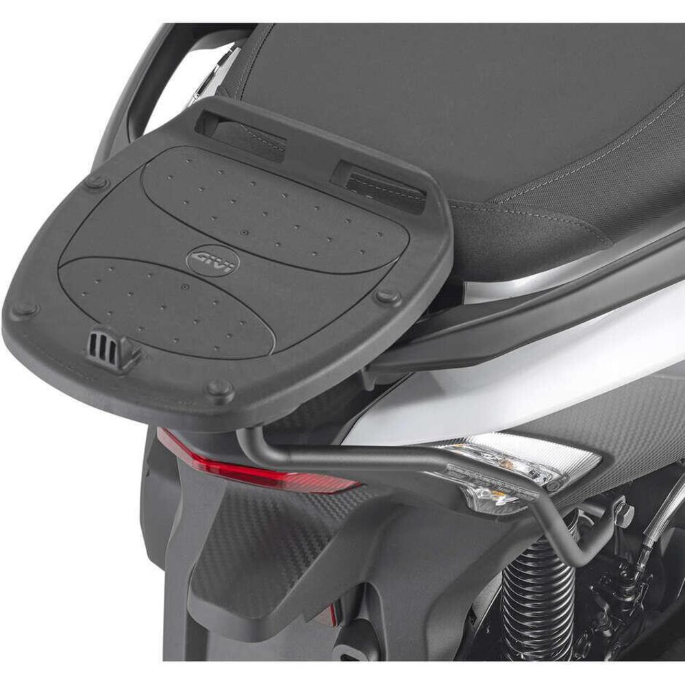 Attacco posteriore Givi SR7056 per SYM Joymax Z 30