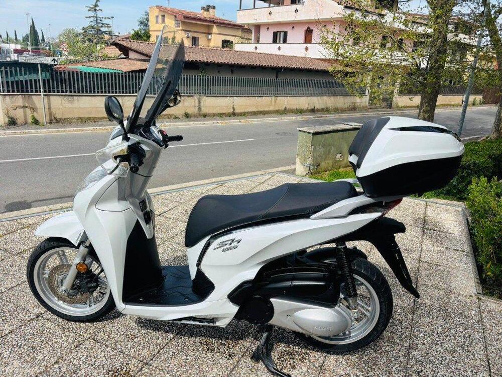 Honda SH 300 i ABS (2016 - 20) (9)