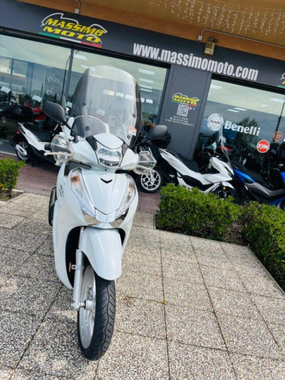 Honda SH 300 i ABS (2016 - 20) (7)