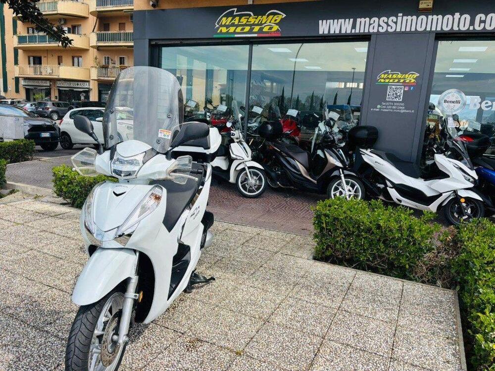 Honda SH 300 i ABS (2016 - 20) (8)