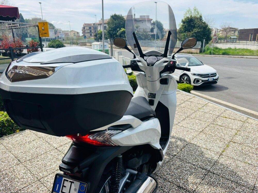 Honda SH 300 i ABS (2016 - 20) (4)