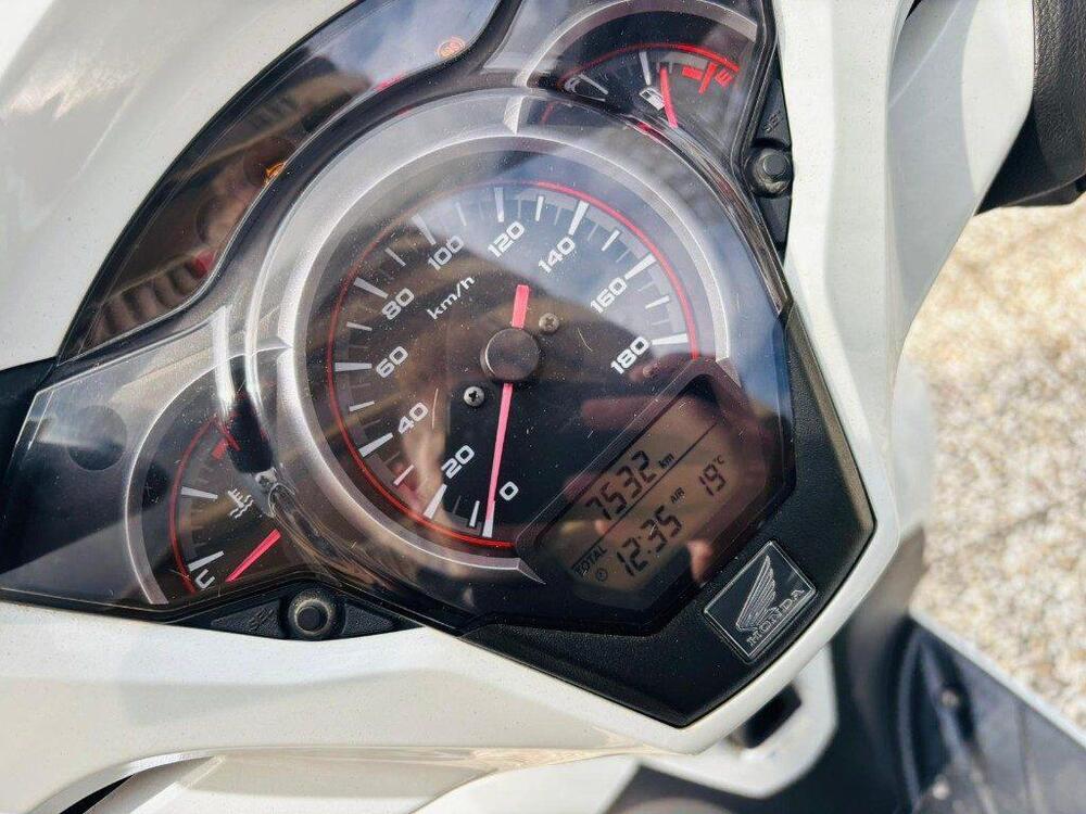 Honda SH 300 i ABS (2016 - 20) (12)