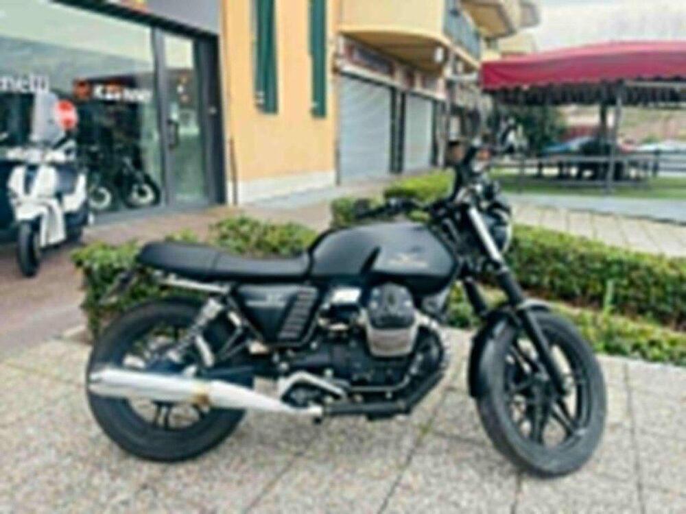 Moto Guzzi V7 Stone (2012 - 15) (10)