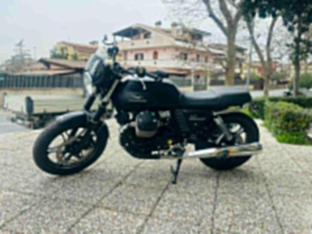 Moto Guzzi V7 Stone (2012 - 15) (13)