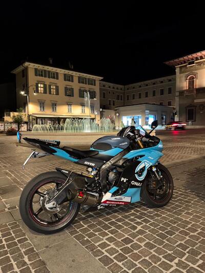 Yamaha YZF R6 (2010 - 16) usata
