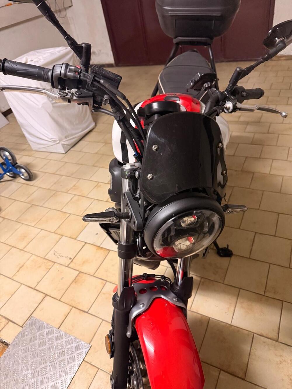 Yamaha XSR 700 (2022 - 26) (3)