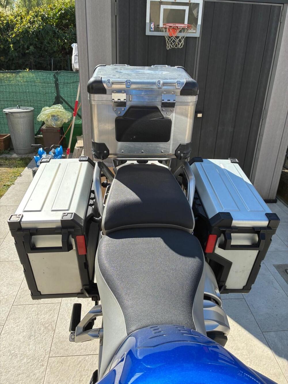 Yamaha XT1200Z Super Ténéré First Edition (2010 - 11) (6)