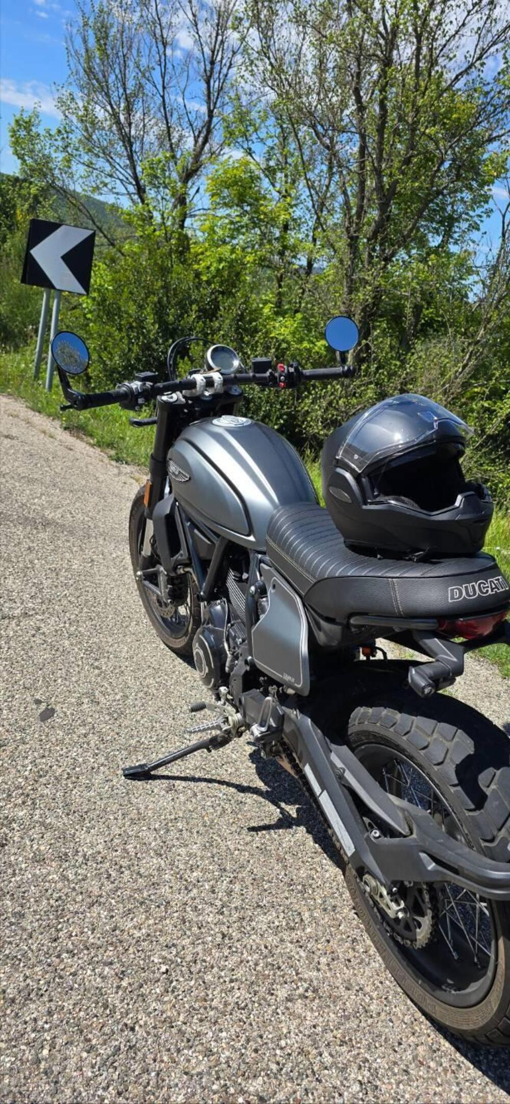 Ducati Scrambler 800 Night Shift (2021 - 22) (3)