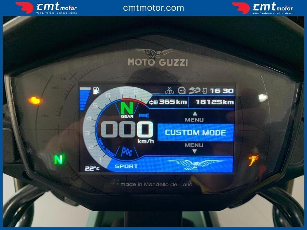 Moto Guzzi V85 TT Centenario (2021 - 22) (5)