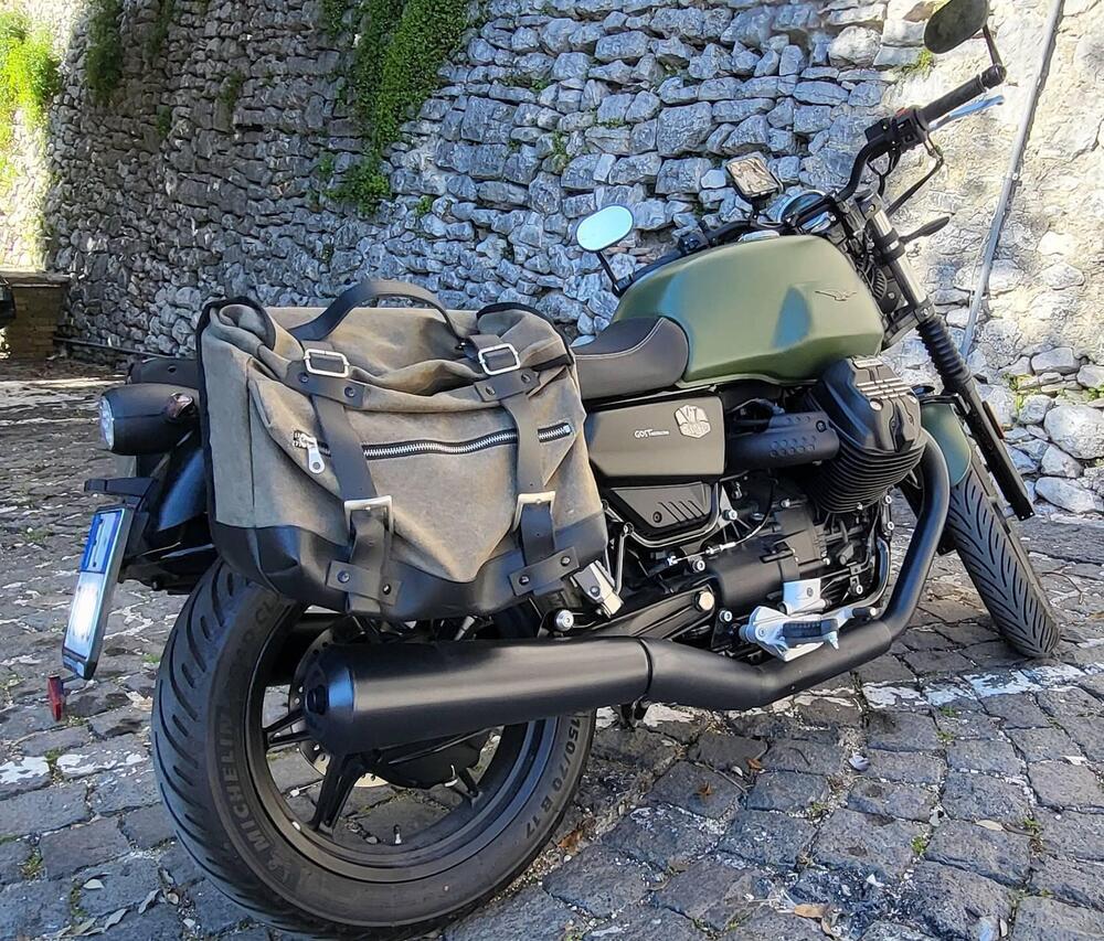Moto Guzzi V7 Stone Ten (2024 - 25) (7)