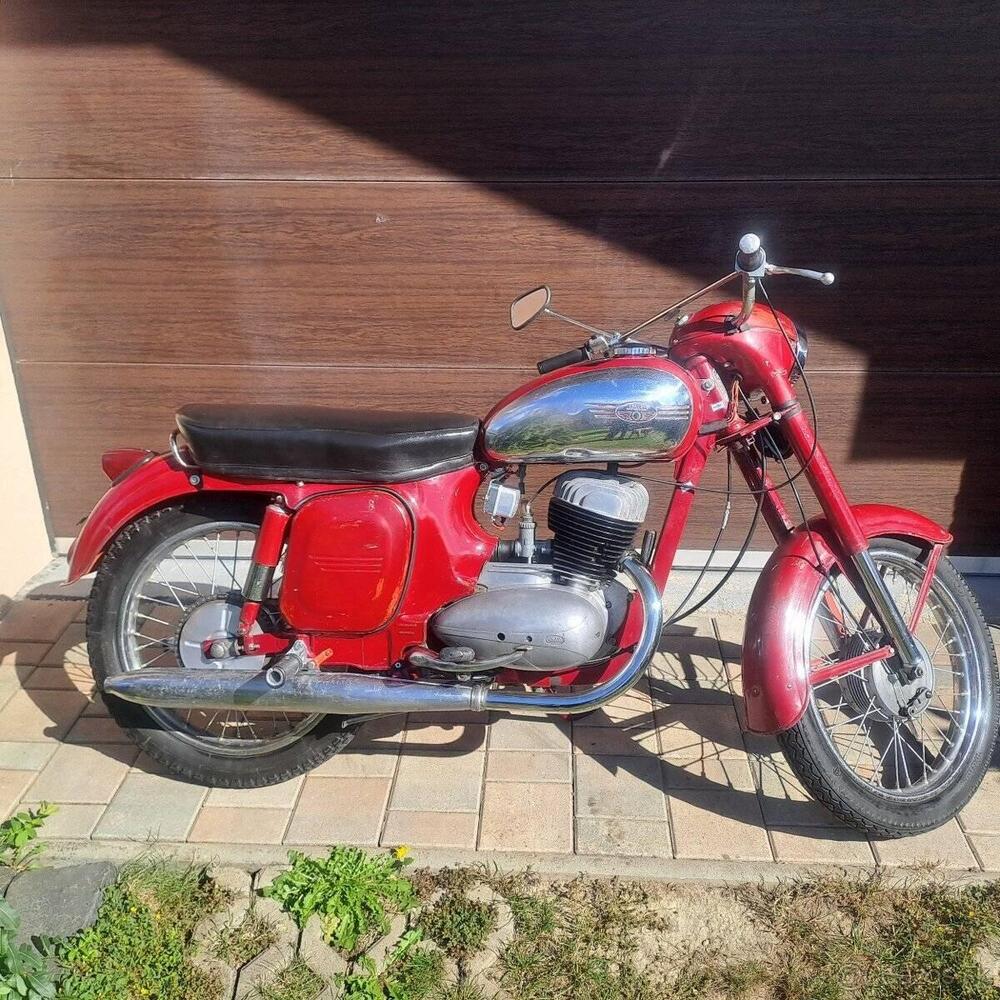 Jawa sport 250/590