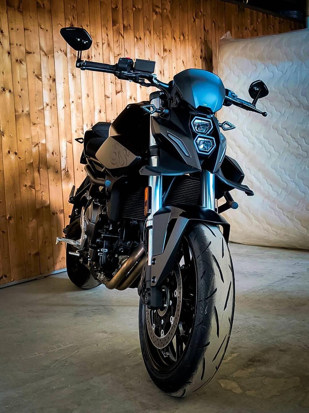 Suzuki GSX-8S (2023 - 24)