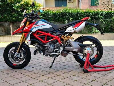Ducati Hypermotard 950 SP (2022 - 25) usata