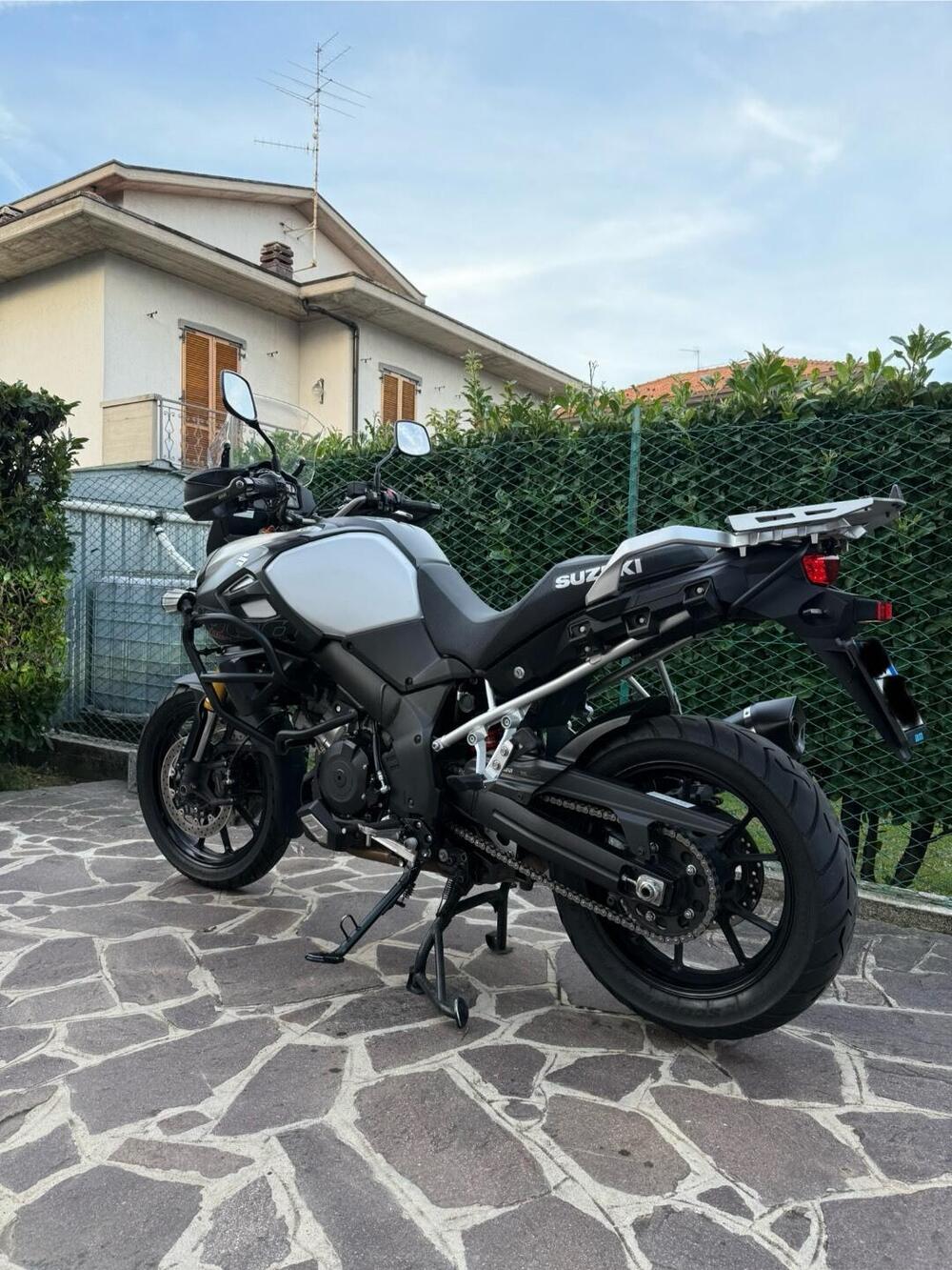 Suzuki V-Strom 1000 ABS (2014 - 17) (2)